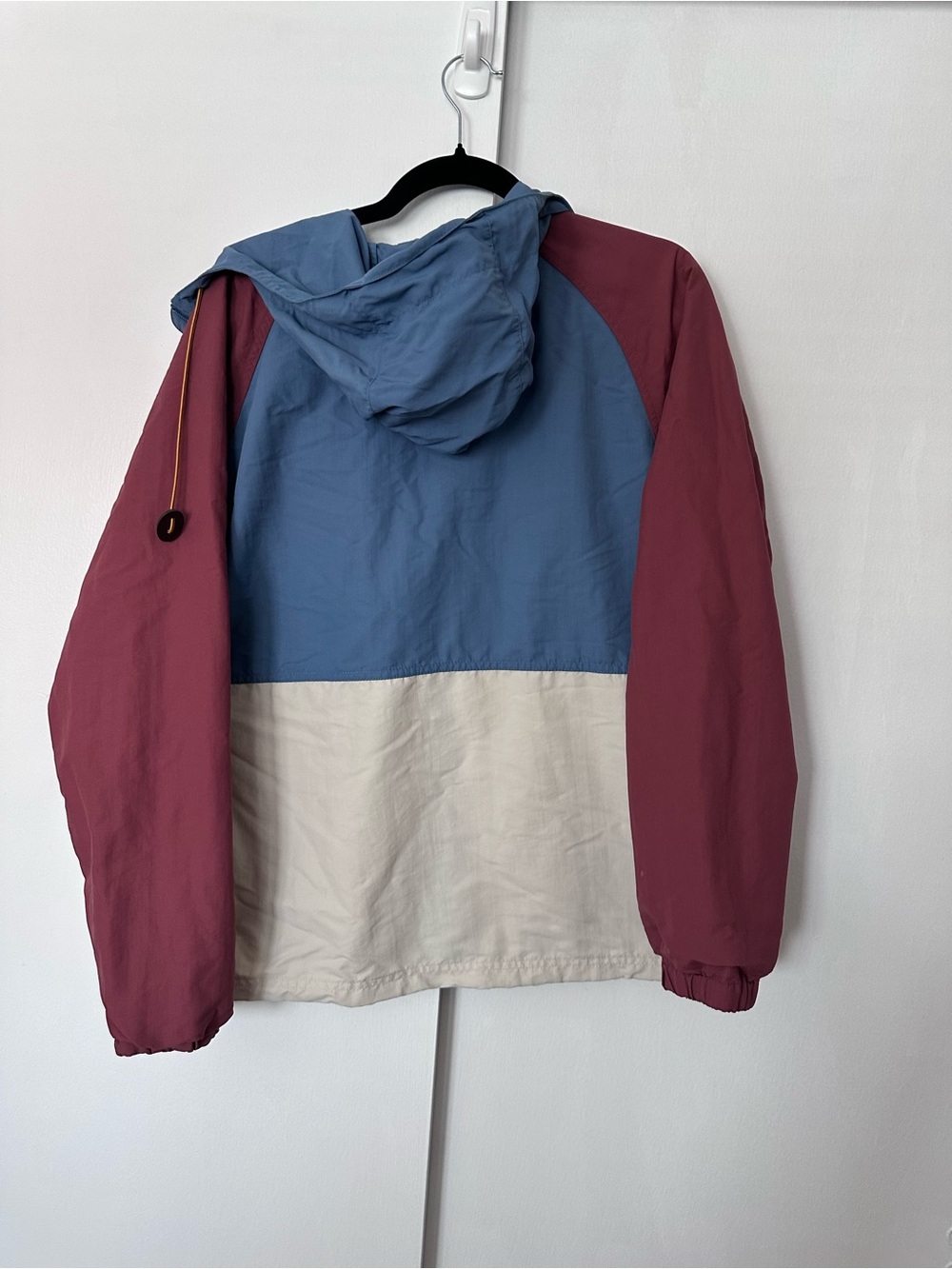 L.L. Bean Hooded Colorblock Windbreaker in Blue, Burgundy & Mauve size large - Picture 6 of 6